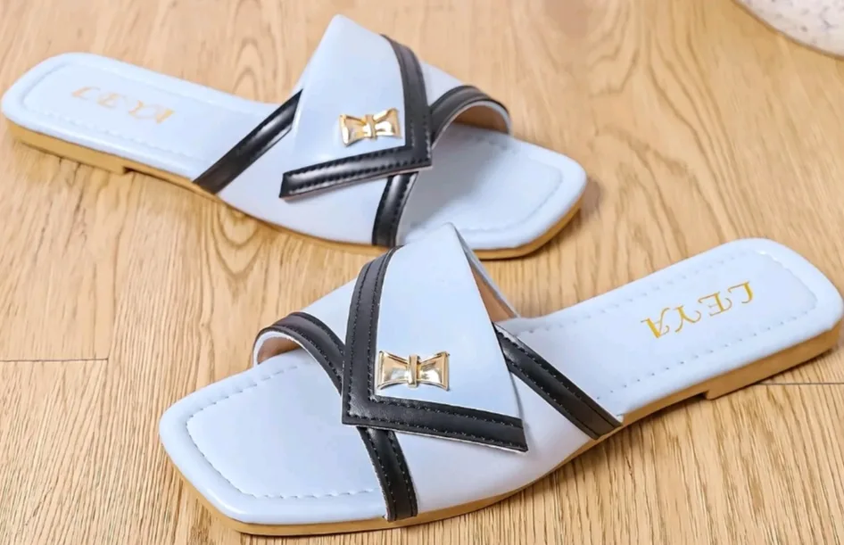 Leya Sandals
