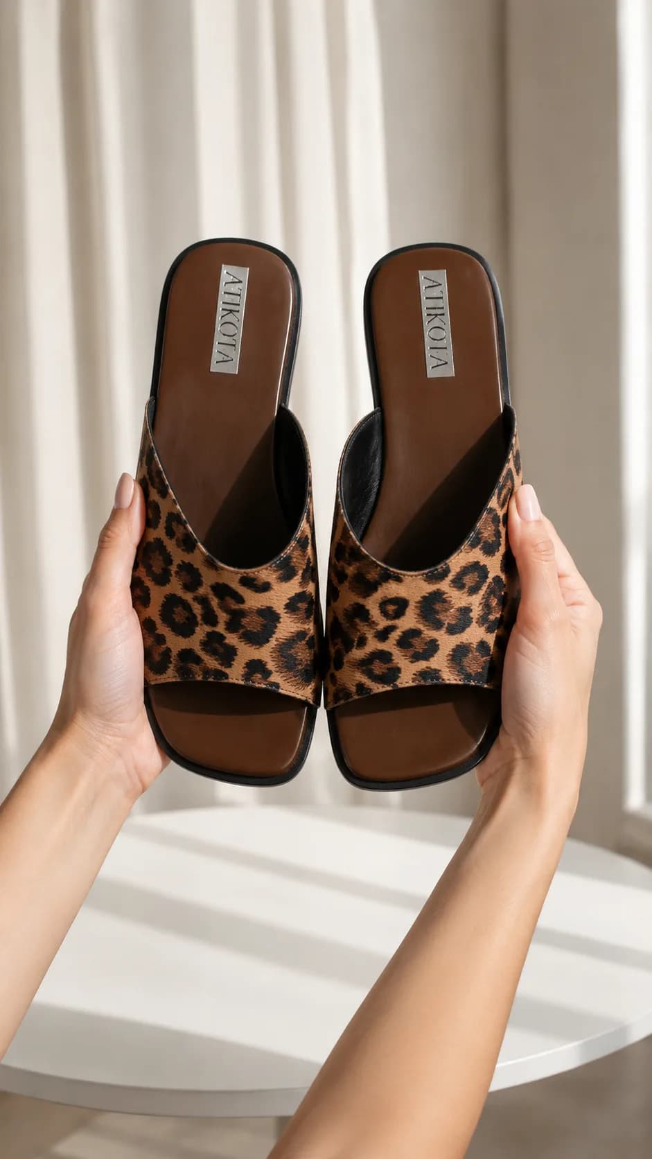 Atikota Women's Retro Sandals