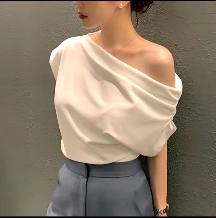 Assymetrical Semi-Formal top