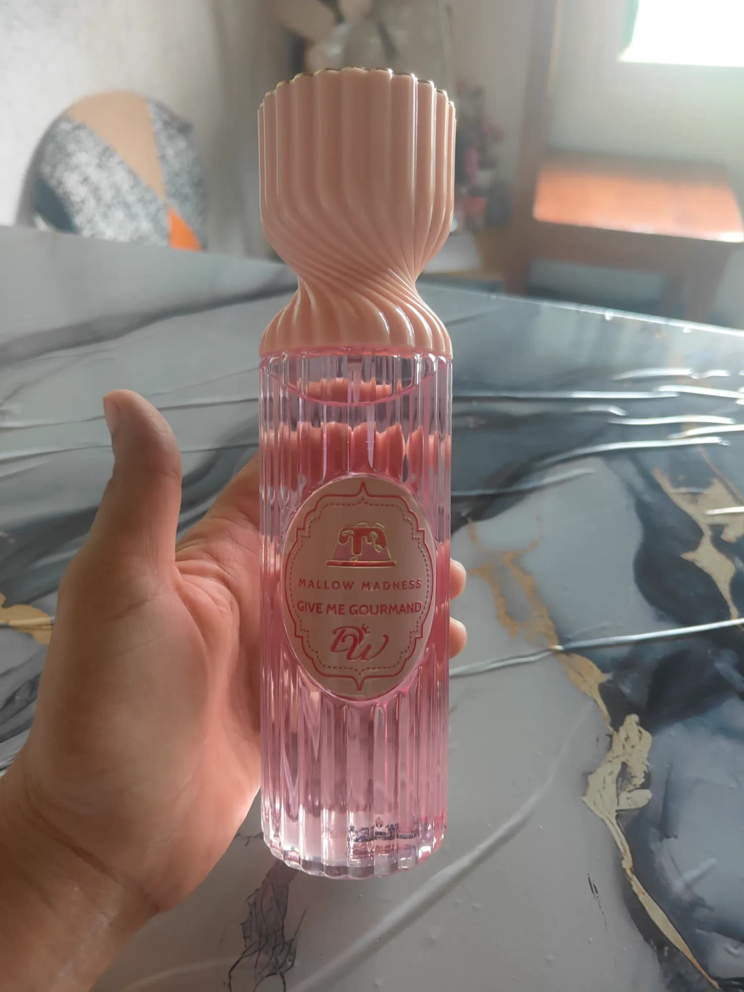 DW Sweet perfume