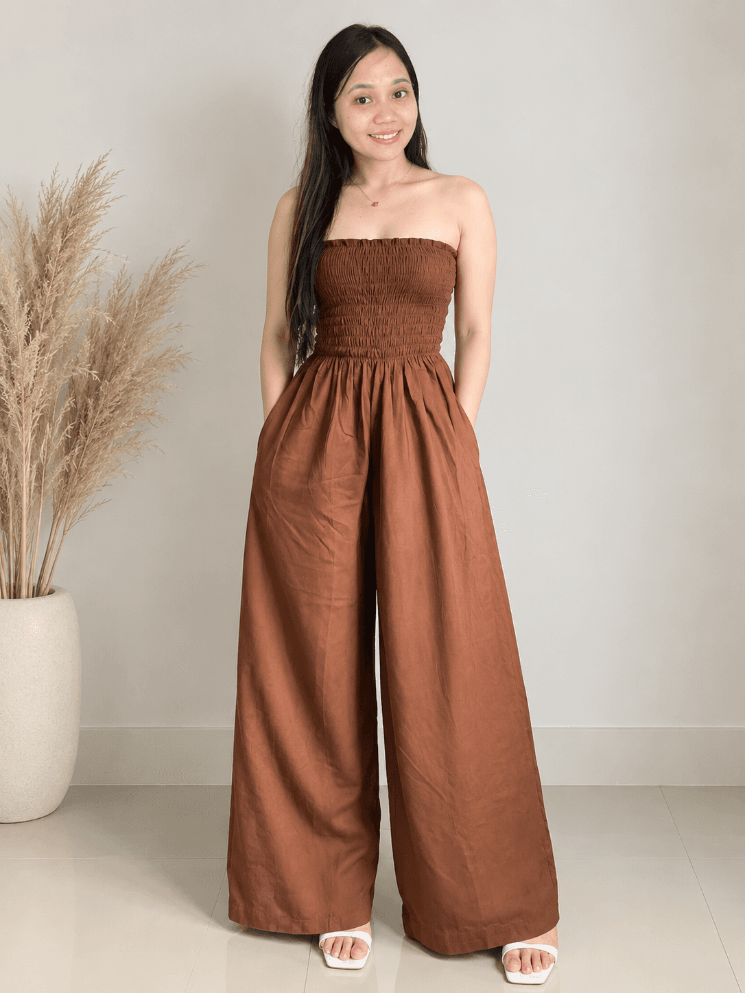 This sexy jumpsuit is perfect for ootd