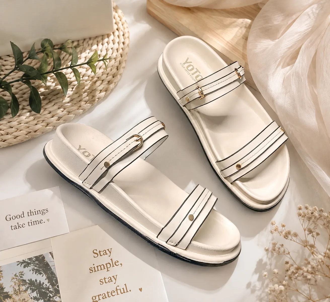 π€ Minimal look, maximum comfort. β¨ Complete your everyday outfit with these elegant white flat sandalsβlightweight, stylish, and perfect for any occasion. From casual days to weekend strolls, these are a must-have in your wardrobe! π‘π π¬ Tap the photo to discover more and find your perfect pair!
